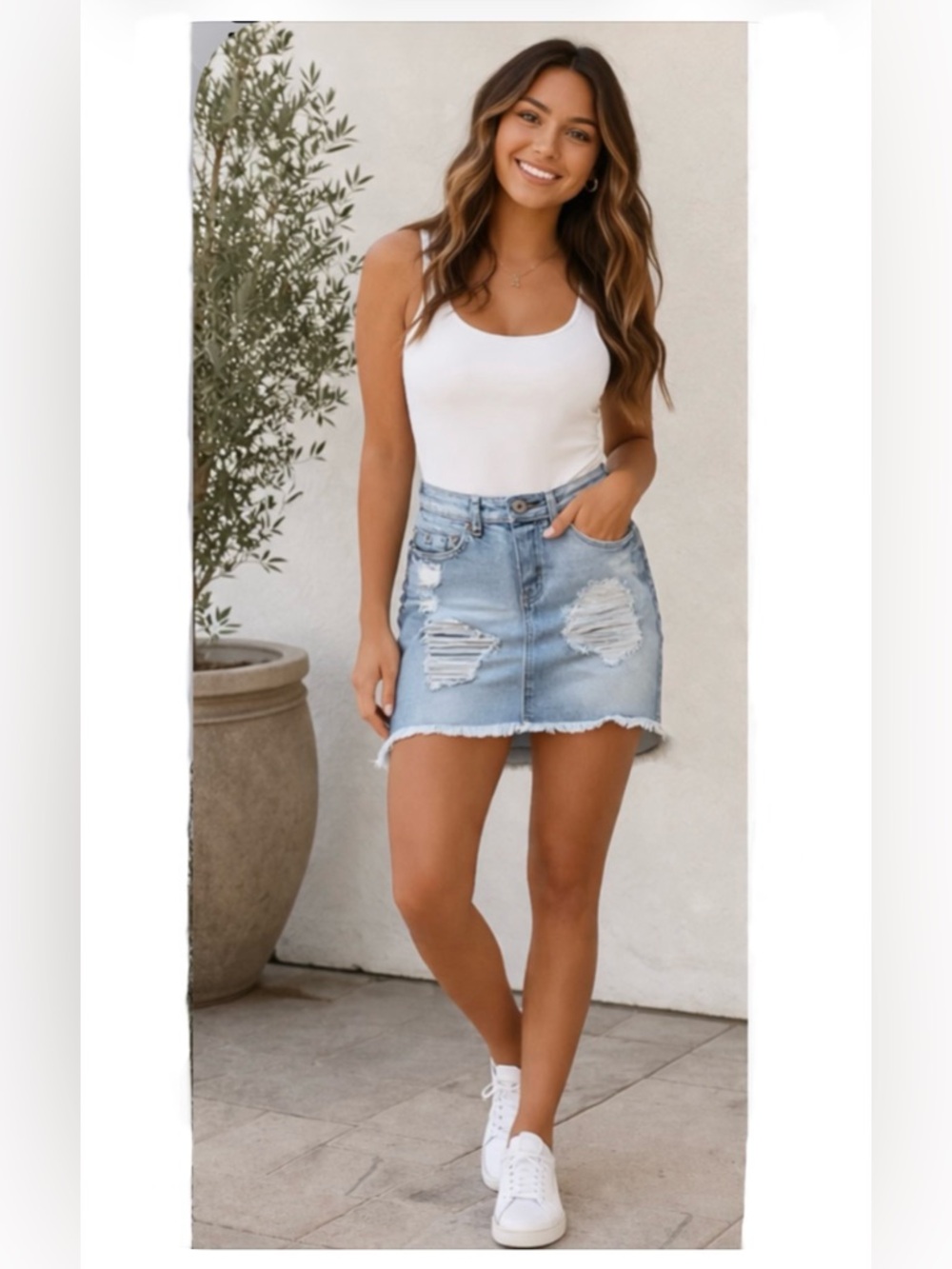 🚨BOGO FREE New Women’s Distressed Denim Skirt Size 0